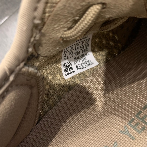 Adidas Yeezy Boost 350 V2 - Picture 5 of 5